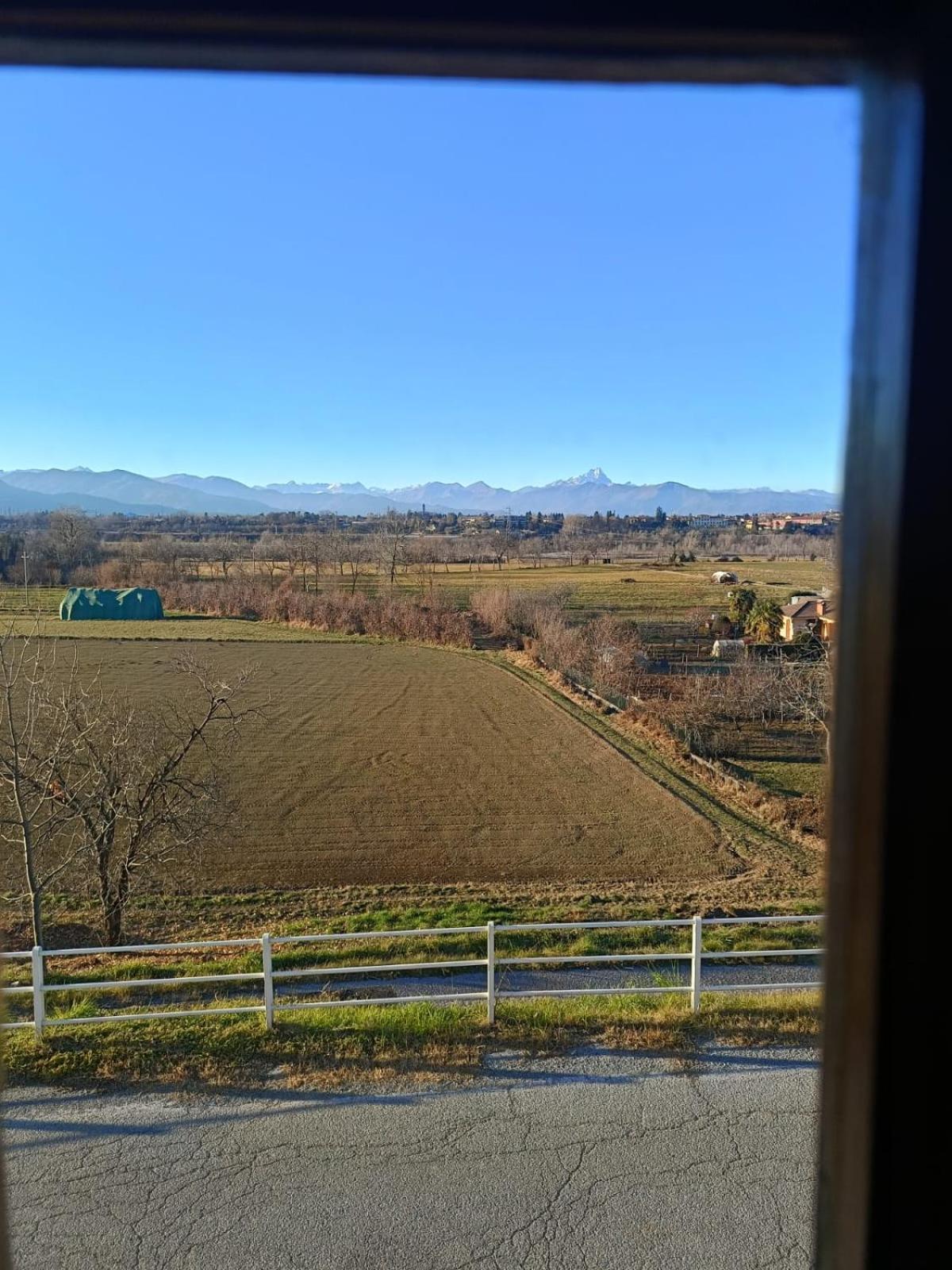 Bugygattolo Hotel Boves Bagian luar foto